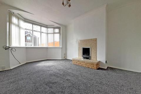 3 bedroom semi-detached house to rent, Avondale Road, Nottingham NG4