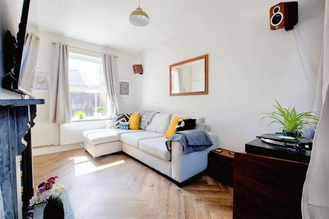 2 bedroom detached house for sale, The City, Beeston, Nottingham