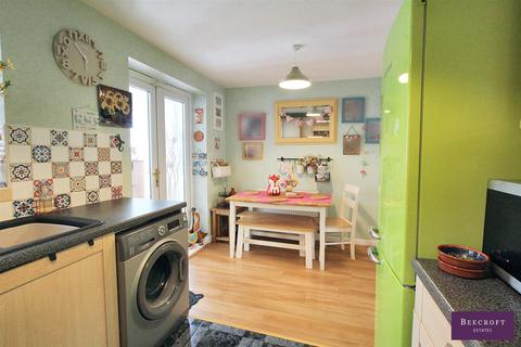 2 Fernhall Croft, Wombwell, Barnsley, S73 0DU