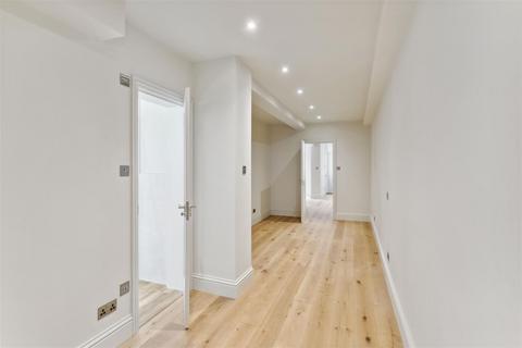 2 bedroom flat for sale, Glazbury Road, West Kensington, W14