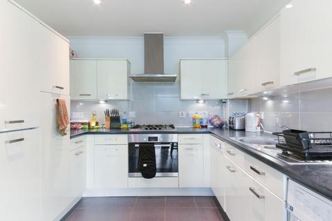 2 bedroom flat for sale, Kingston Road, Ewell