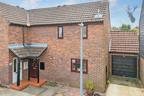 2 bedroom semi-detached house for sale, Kilnfield, Ongar