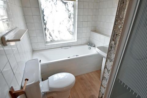 27 Halvard Avenue, Bury, BL9 6PS