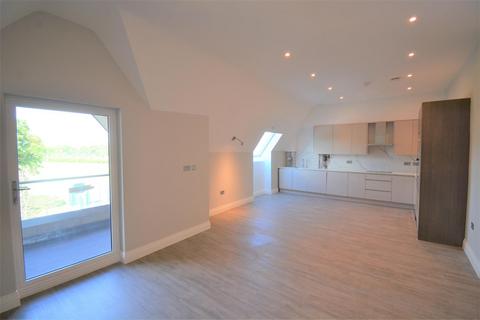 1 bedroom flat to rent, Wood Lane, Isleworth TW7