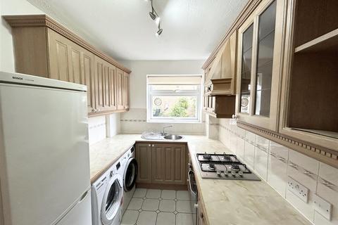 2 bedroom flat for sale, High Road, Bushey WD23