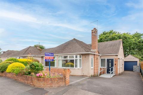 2 bedroom detached bungalow for sale, Oaklands Drive, Oldland Common