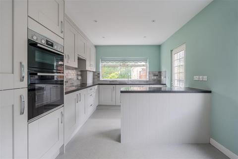 7 Oaklands Drive, Oldland Common, Bristol, BS30 6RE