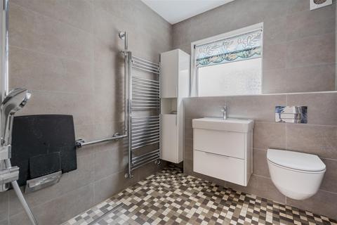 7 Oaklands Drive, Oldland Common, Bristol, BS30 6RE