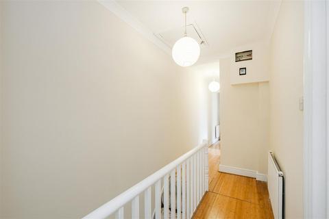 72 Lloyd Road, London, E17 6NR
