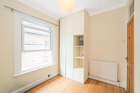 72 Lloyd Road, London, E17 6NR