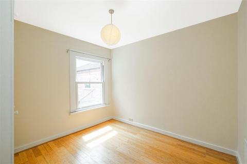 72 Lloyd Road, London, E17 6NR