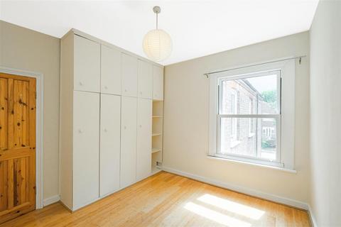 72 Lloyd Road, London, E17 6NR