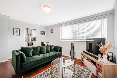 2 bedroom apartment for sale, Deborah court, Victoria Road, London