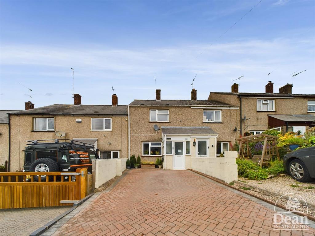 Victoria Street, Cinderford 2 bed cottage for sale £225,000