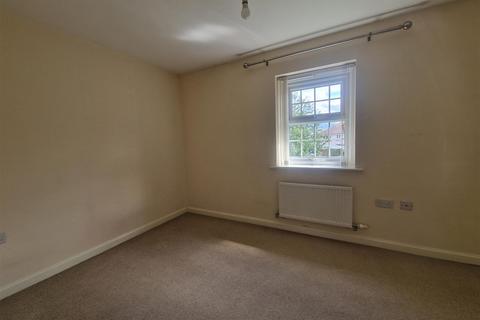 2 bedroom semi-detached house to rent, Waters Edge, King Sconce Avenue