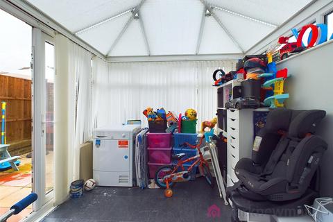 44 Cooks Spinney, Harlow, CM20 3BL