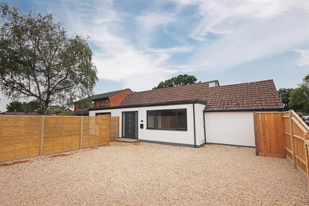 Everton Road, Hordle 3 bed bungalow to rent £1,600 pcm (£369 pw)