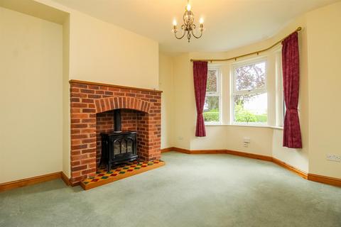 3 bedroom detached house for sale, Darrington Road, Pontefract WF8