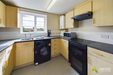 2 bedroom apartment for sale, Hamilton Avenue, Uttoxeter ST14