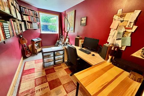 63 Adnitt Road, Northampton, NN1 4LL