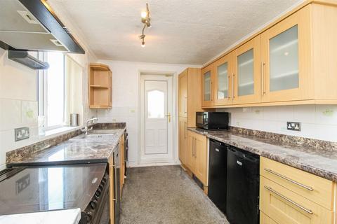 2 bedroom semi-detached house for sale, Airedale Road, Castleford WF10