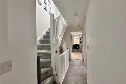37 Bective Close, Northampton, NN2 7FF