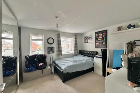 37 Bective Close, Northampton, NN2 7FF