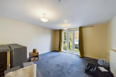 63 Hamilton Avenue, Uttoxeter, ST14 7FE