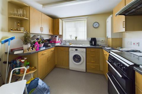 63 Hamilton Avenue, Uttoxeter, ST14 7FE