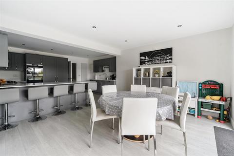 103 Berkeley Avenue, Chesham, HP5 2RS