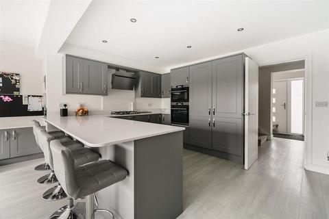 103 Berkeley Avenue, Chesham, HP5 2RS