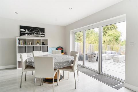 103 Berkeley Avenue, Chesham, HP5 2RS