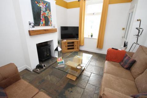 2 bedroom terraced house for sale, Bank Street, Mirfield