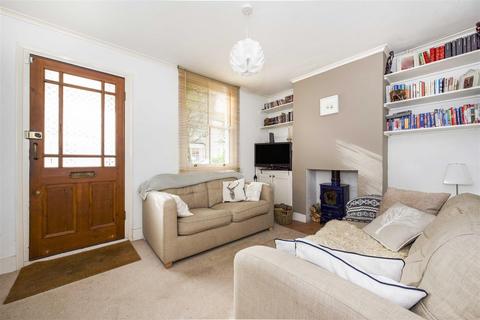 2 bedroom terraced house to rent, St Margarets Grove, St Margarets Village