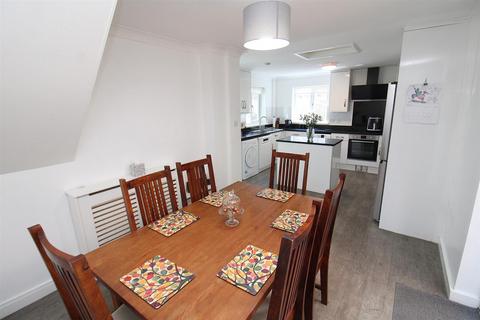 42 Barley Mead, Danbury, Chelmsford, CM3 4RP