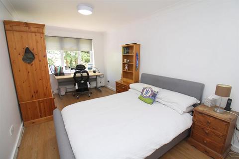 42 Barley Mead, Danbury, Chelmsford, CM3 4RP