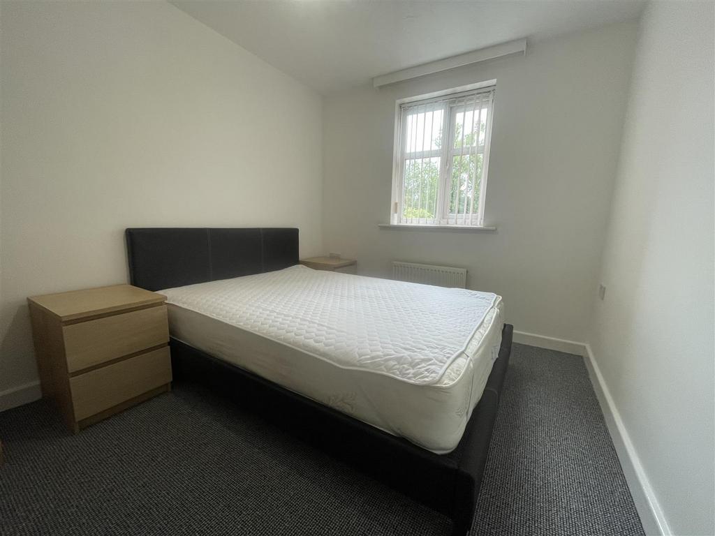 1st Bedroom.jpeg