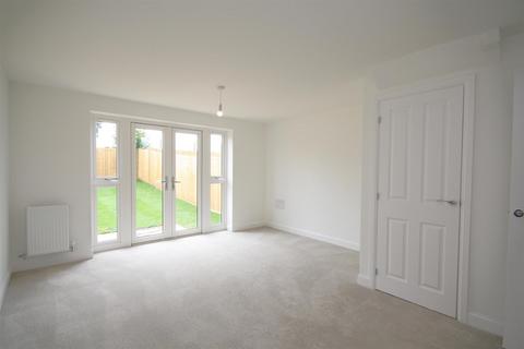 3 bedroom townhouse for sale, Starling Drive, Peacehaven