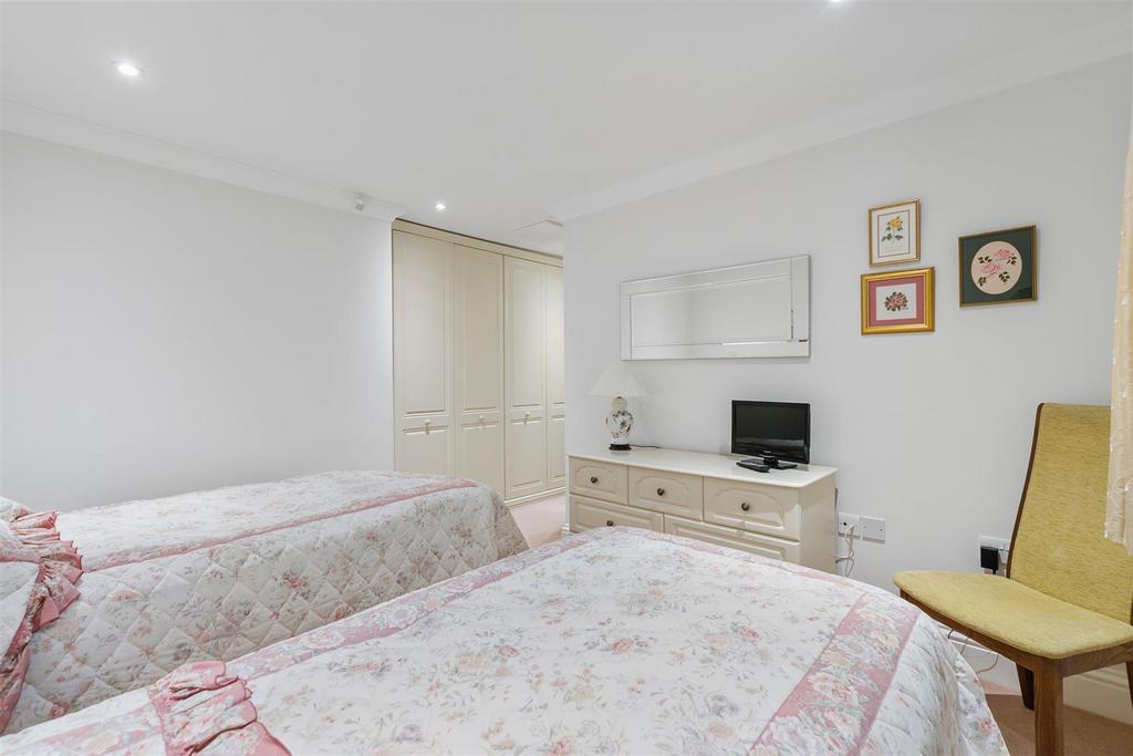 Bedroom 2 2.jpg