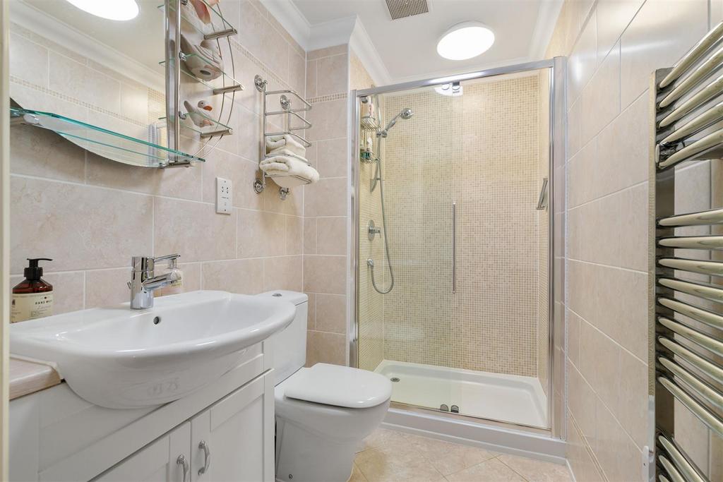Shower Room.jpg