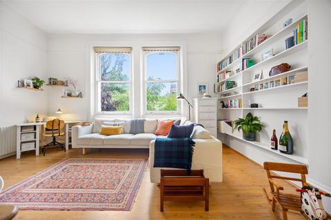 1 bedroom apartment for sale, Belsize Avenue, Belsize Park NW3