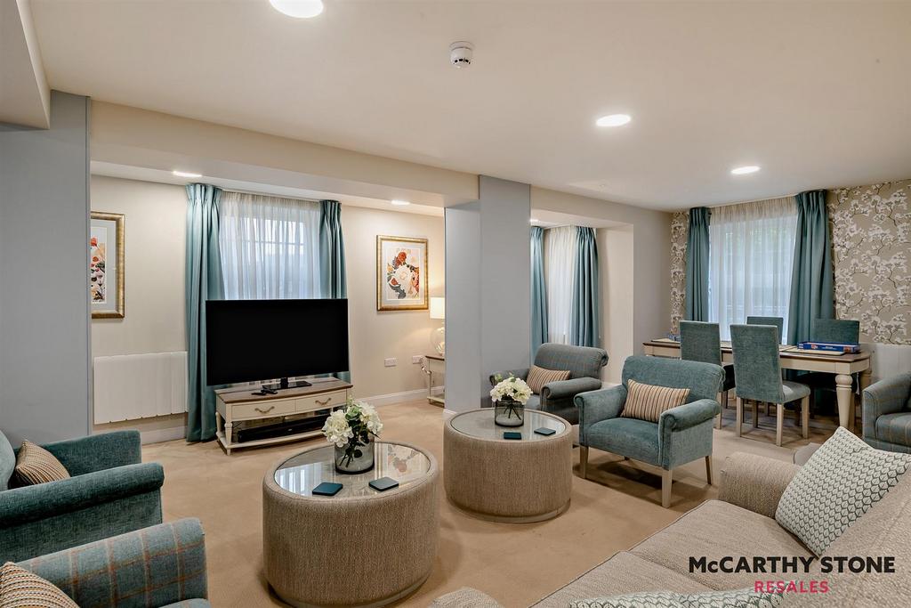 Homeowners Lounge