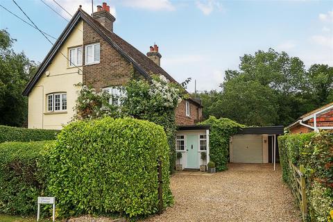 4 bedroom cottage for sale, Fisher Lane, Chiddingfold,