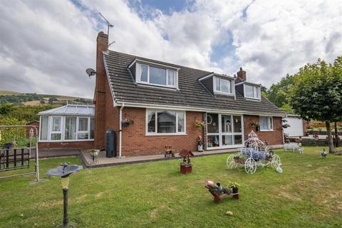 4 bedroom bungalow for sale, Sale Lane, Trewern, SY21 8SY