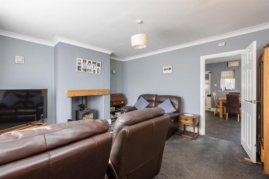 Goslipgate 43 Sitting Room-1.jpg