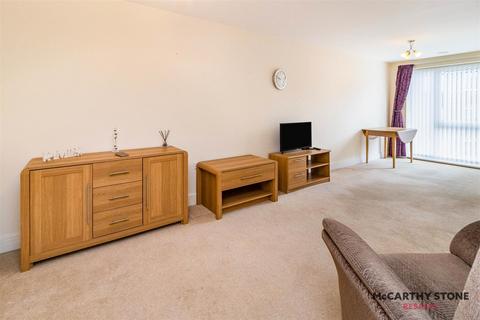 1 bedroom apartment for sale, High Street North, Dunstable