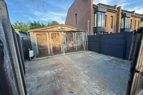 Garage to rent, Clay Hill, Enfield