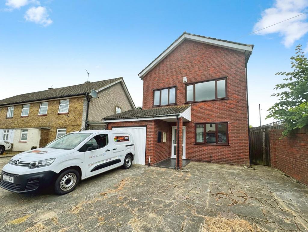 Harlow Road, Rainham 6 bed house to rent £2,200 pcm (£508 pw)