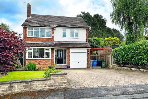 4 bedroom detached house for sale, Arundel Close, Hale