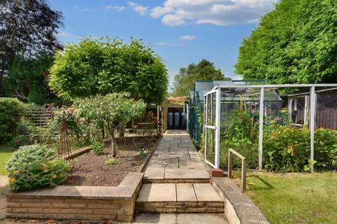 5 bedroom detached bungalow for sale, Parkside Drive, Long Eaton